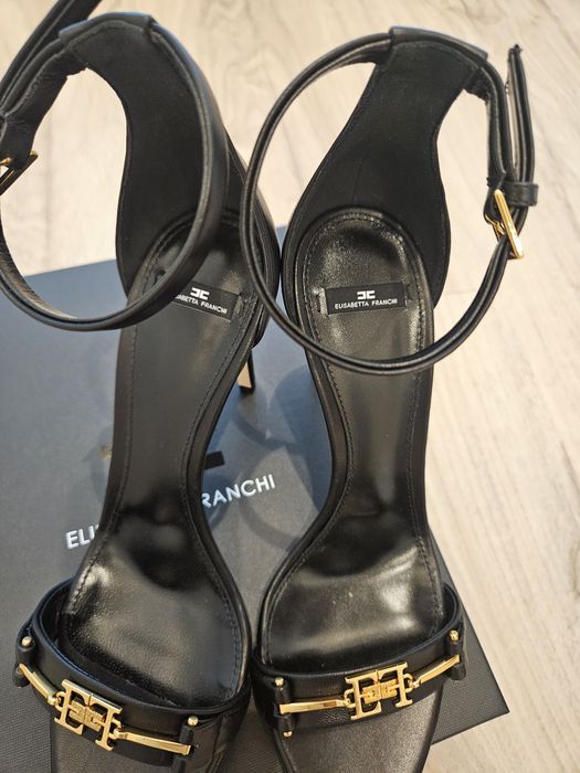 Sandália Elisabeta Franchi