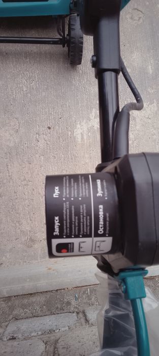 Снігоуборочна електро машина