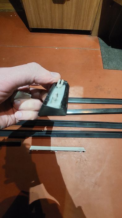 Продам молдинги е38