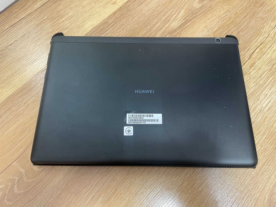 Tablet Huawei Media  T5 LTE + ETUI