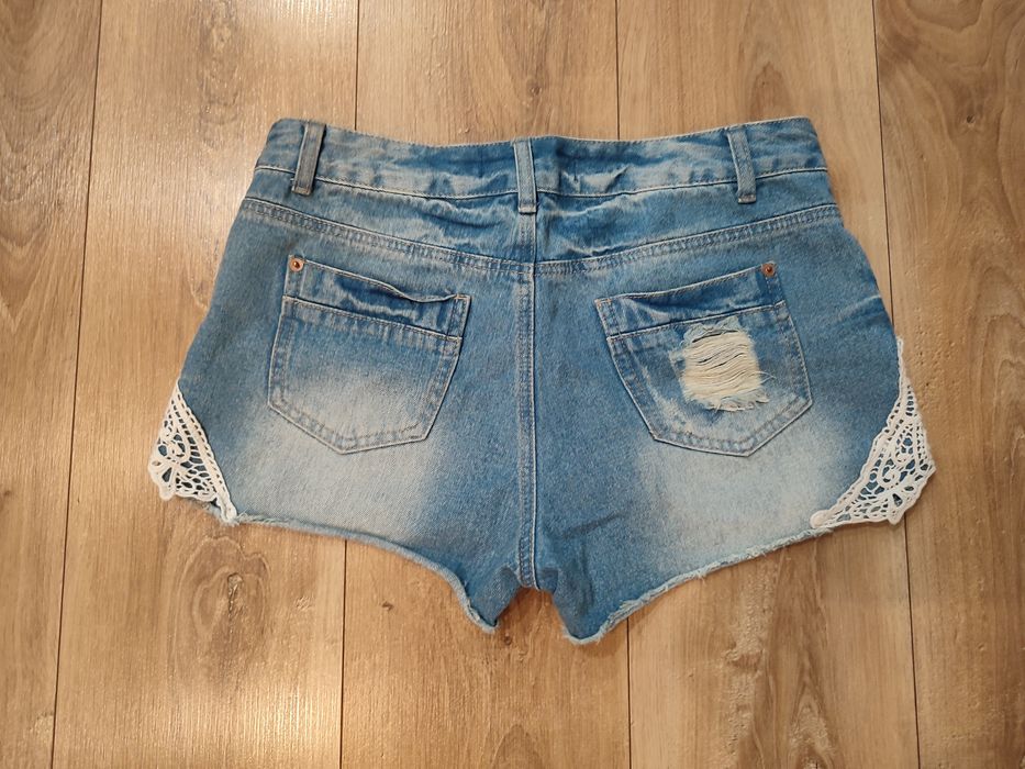Dwie pary jeansowych spodenek rozmiar L 40