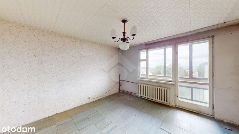 Trzy ustawne pokoje z loggią i osobną kuchnią