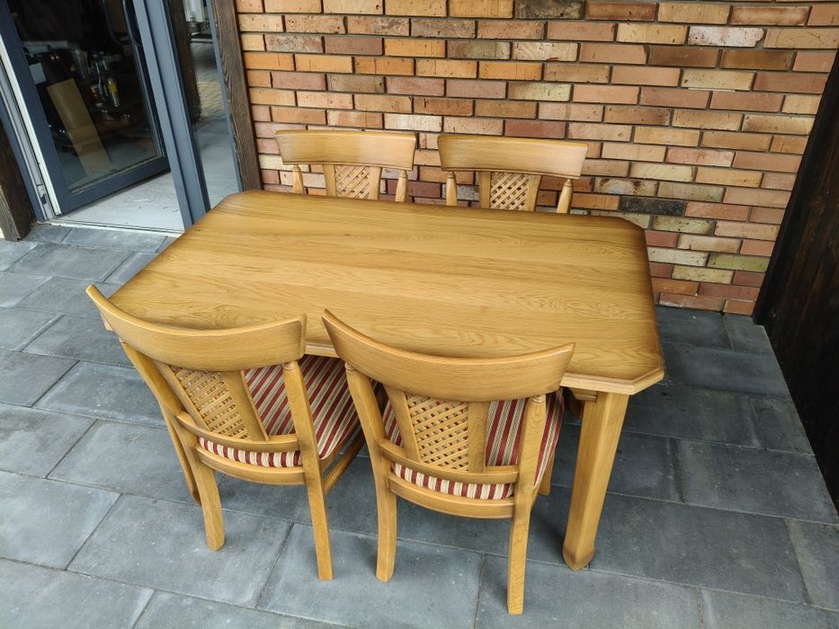Stół dębowy + 4 krzesła