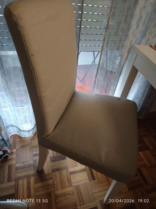 Mesa jantar IKEA extensível e 4 cadeiras
