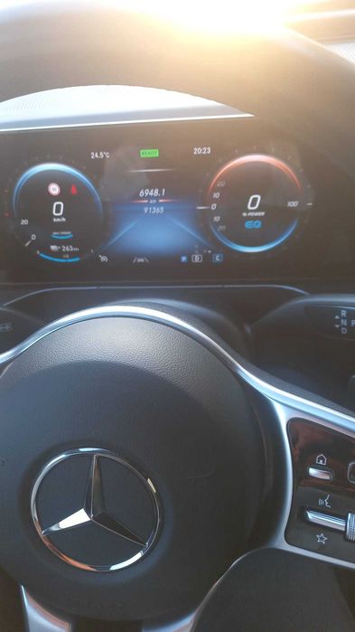 Mercedes Benz EQC 400 4Matic AMG Line com IVA DEDUTÍVEL
