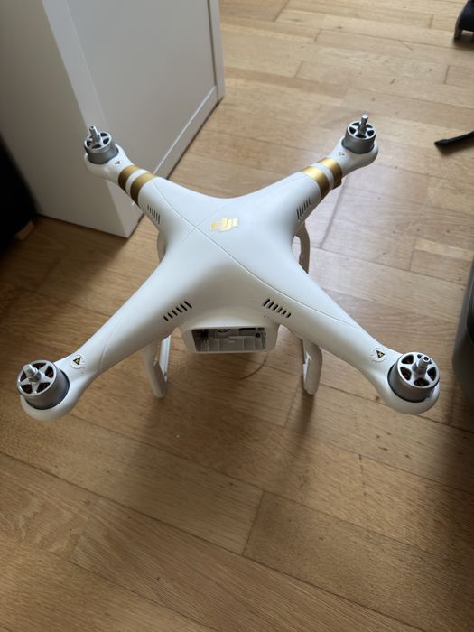 Квадрокоптер DJI Phantom 3 Professional + Рюкзак + 3 АКБ