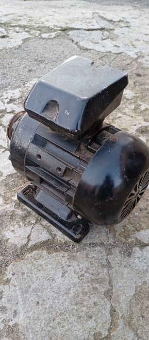 Электро двигатель асинхронный!