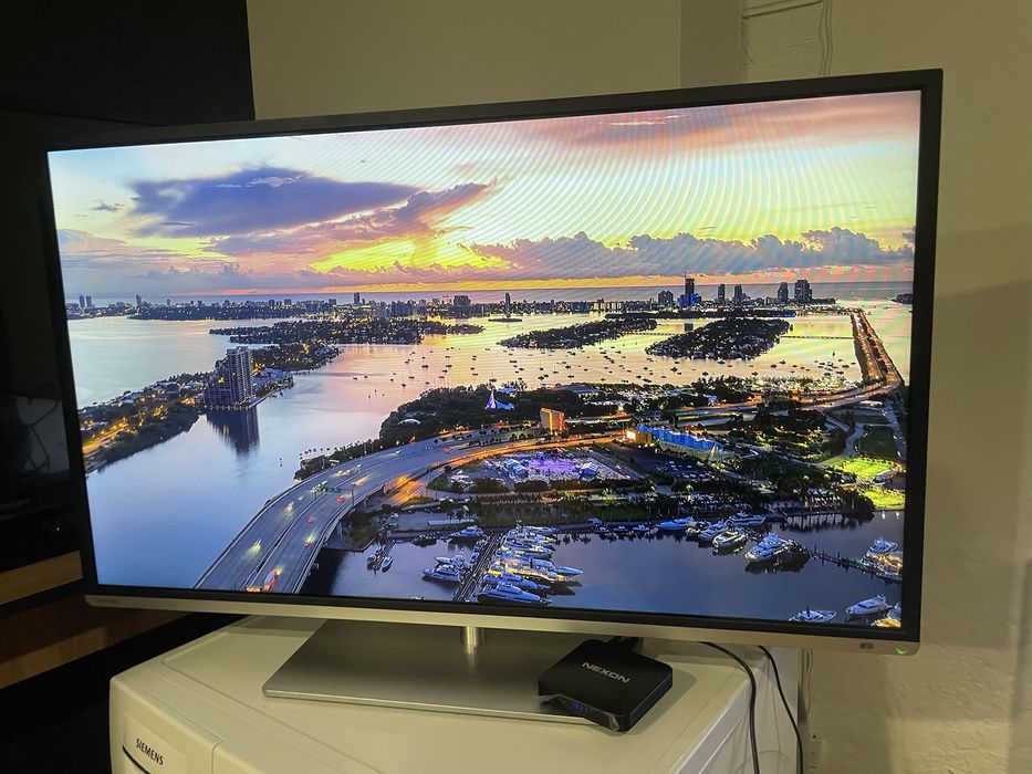 Телевізор Toshiba 40 + кріплення