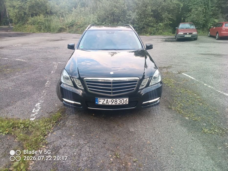 Mercedes-Benz Klasa E Mercedes E 200