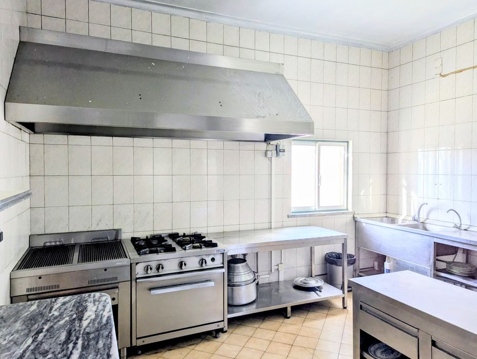 Imóvel Exclusivo com Restaurante e Alojamento | Excelente Localização