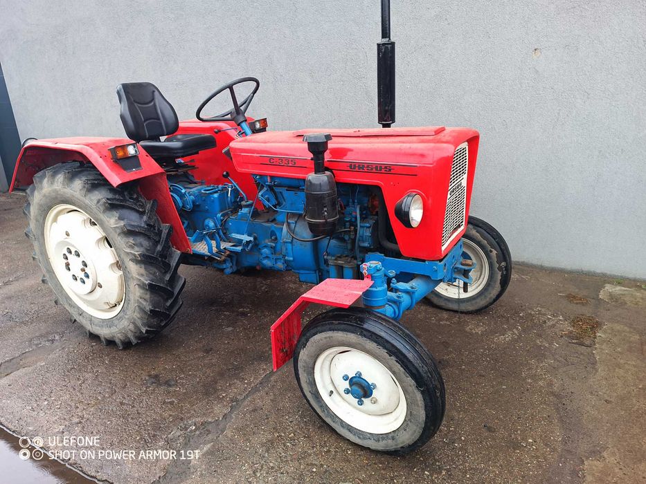 Ursus c 335 c330
