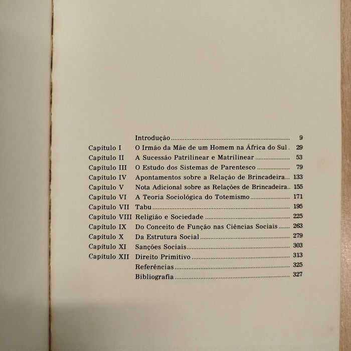 Estrutura e Função nas Sociedades Primitivas - A. R. Radcliffe- Brown