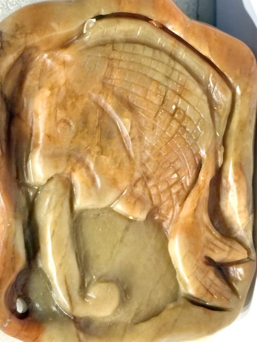 Linda escultura peixe mitológico asiática vintage esculpida em jadeite