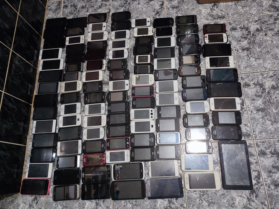 Лот запчасти телефоны дисплеи модули корпуса Samsung Lenovo HTC LG