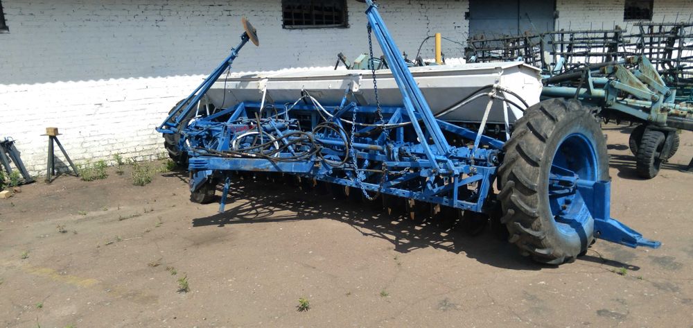 Сівалка СЗ-5,4 з транспортним пристроєм