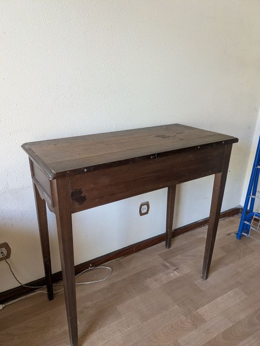 Mesa de madeira maciça