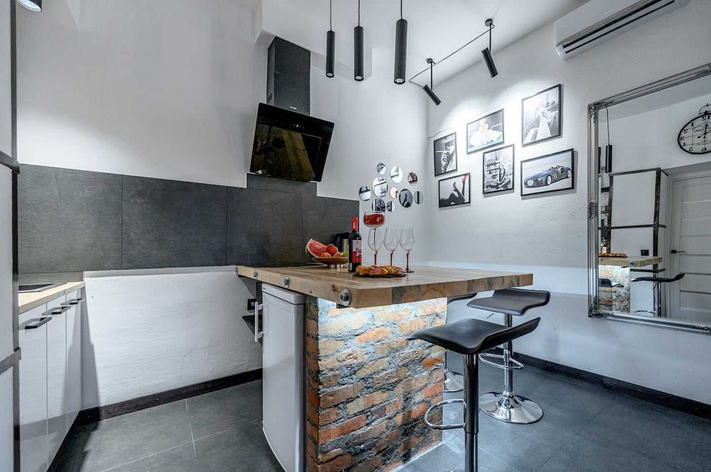 Аренда апартаментов посуточно Лофт/6011