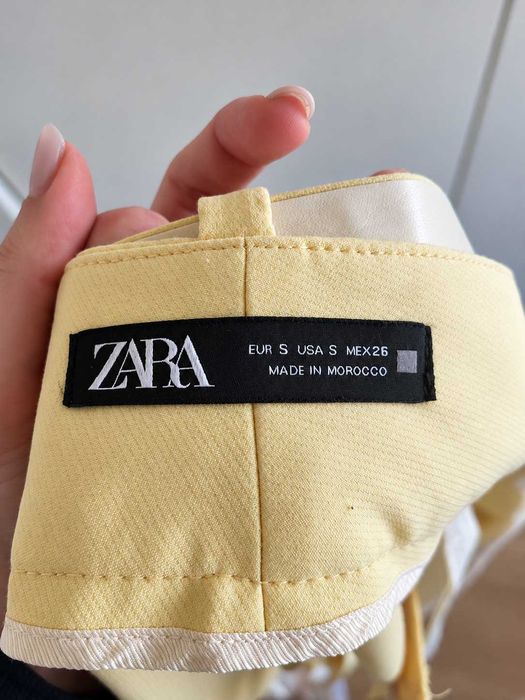 Calças de Cintura Subida Amarelas com Cinto - ZARA