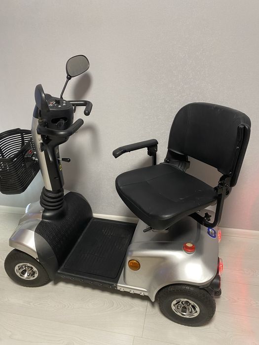 Електро скутер Eris