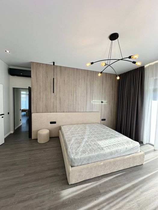 Продаж будинку 165 м2  з ремонтом, 9.5 соток, Стоянка, закрите КМ