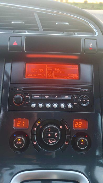 Peugeot 3008 1.6 HDI ALLURE 2 TRONIC - 10