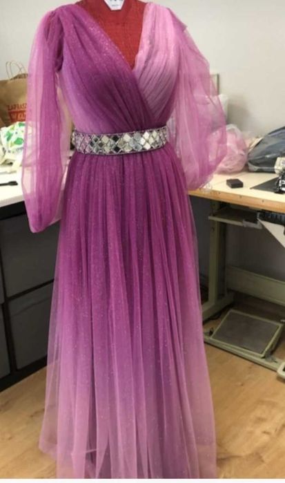 Dluga suknia dla mamy panny mlodej lub druhny 40