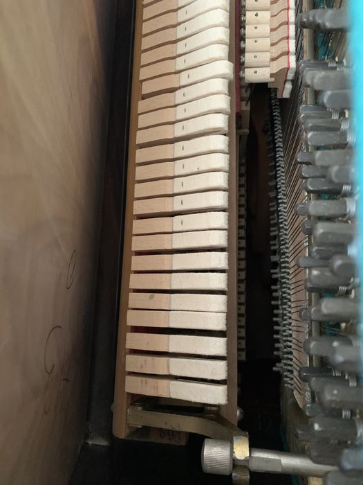 Фортепіано Україна, піаніно