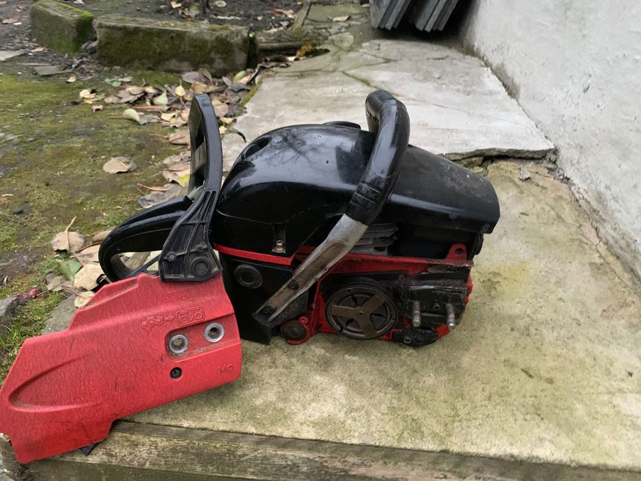 Продам бензо пилу