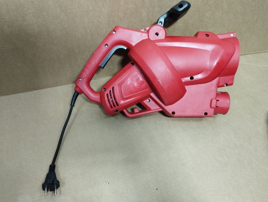 Elektryczna dmuchawa do liści/ odkurzacz