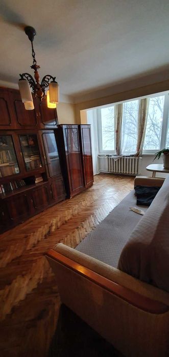Продаж 1км. квартири Наукова ( Симоненка) 35м2