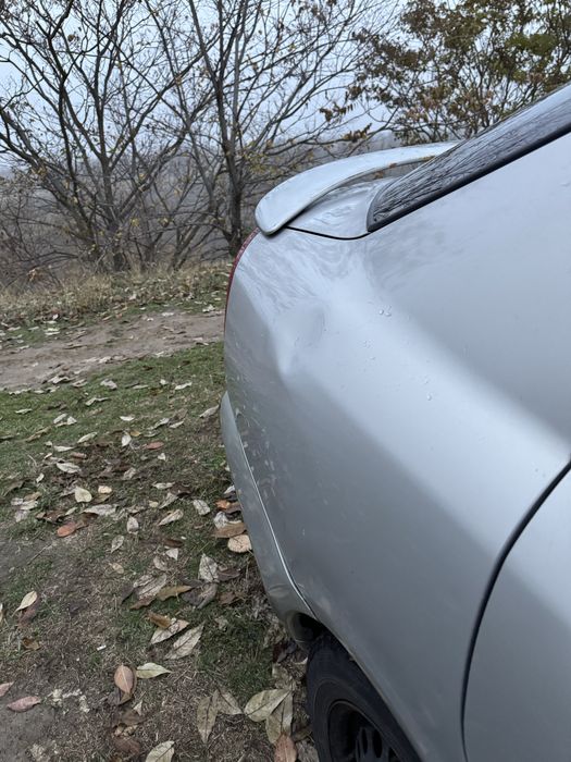 Mitsubishi Carisma 1998 митцубиси каризма