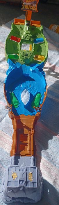 Hotwheels Monster Trucks Pista