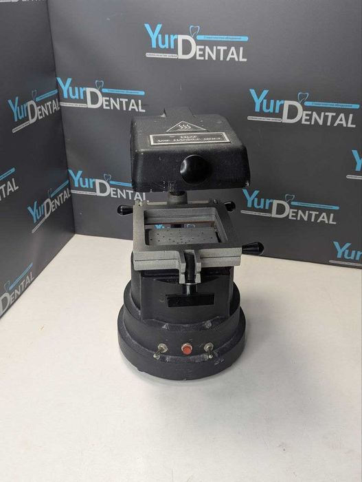 Зуботехнічний капоформувач з потужною помпою