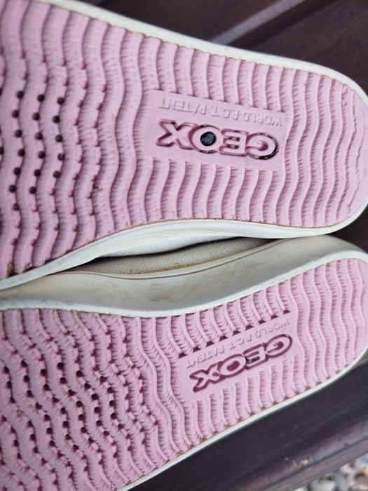 Кеди фірмові для дівчинки