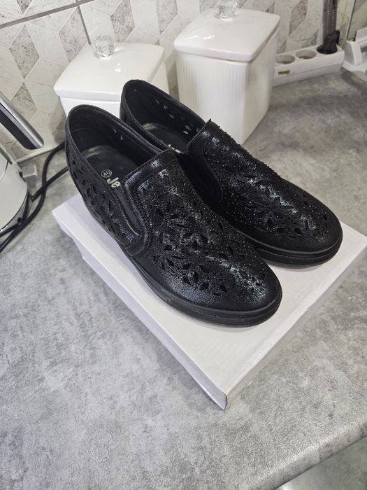 Buty jezzi rozmiar 40 stan idealny