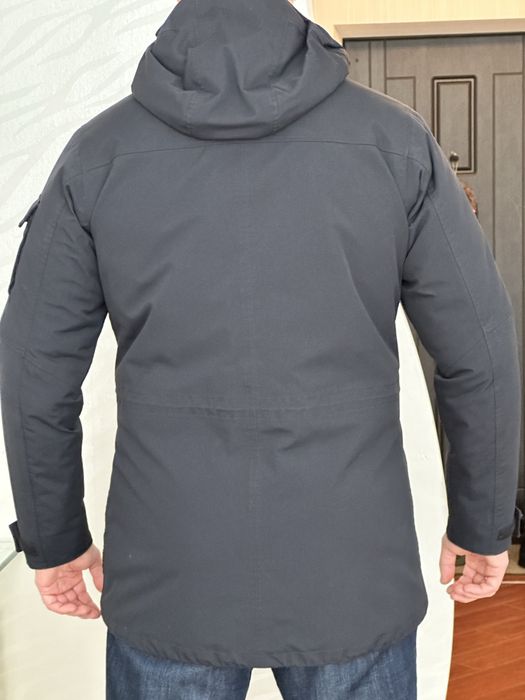 Куртка зимняя мужская парка ,в живую черного цвета