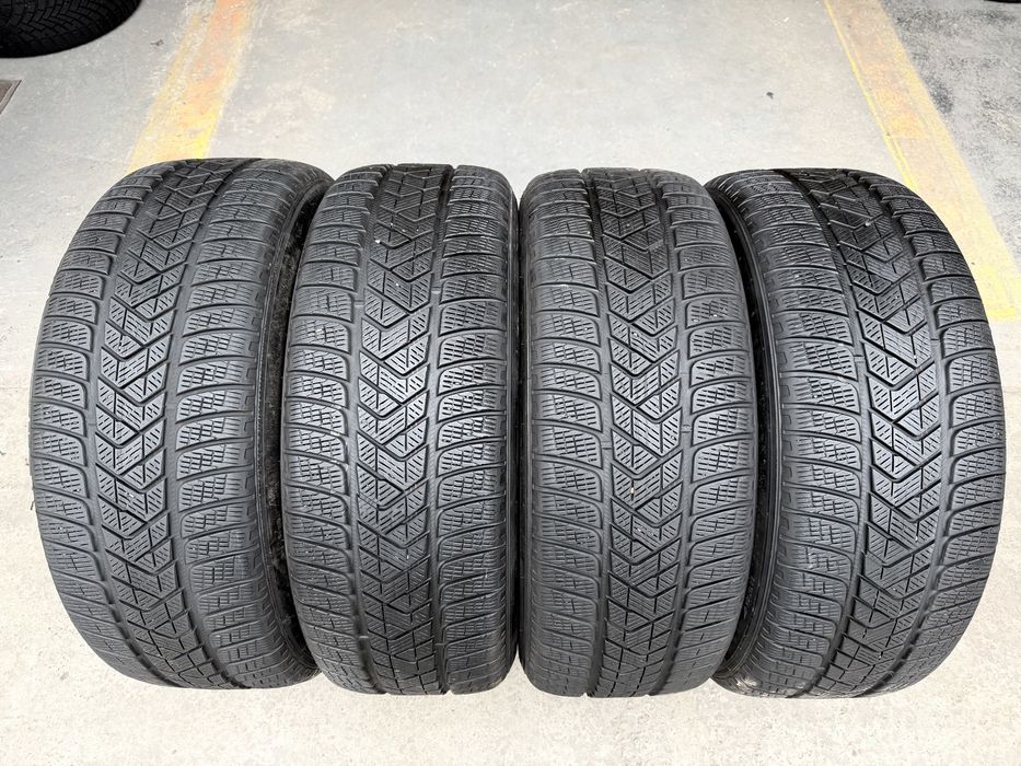 Шири зимові R18 235 60 Pirelli Sottozero 3 Склад Осокорки RLX