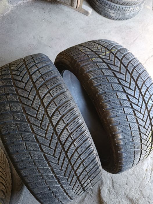 Шини зима Bridgestone 255/40/21 6mm 2024р 2шт