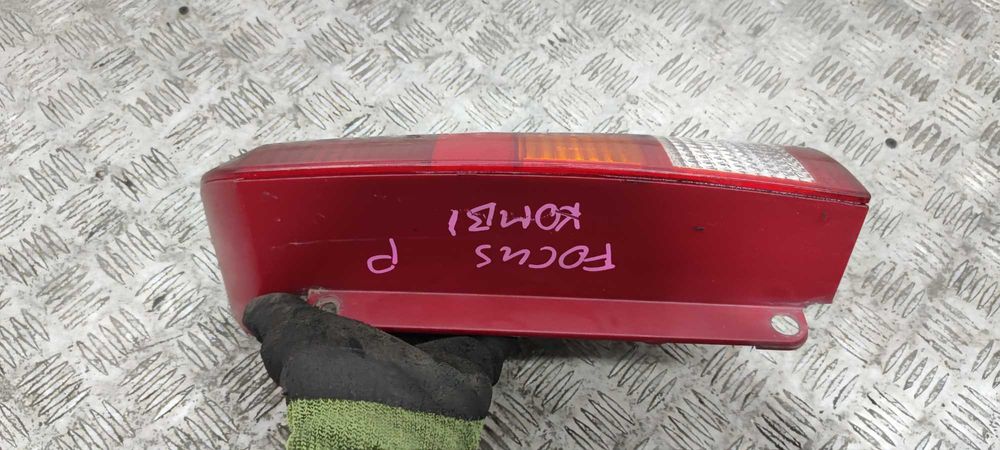Ford Focus Mk1 Kombi Lampa Prawa Tylna Prawy Tył PT