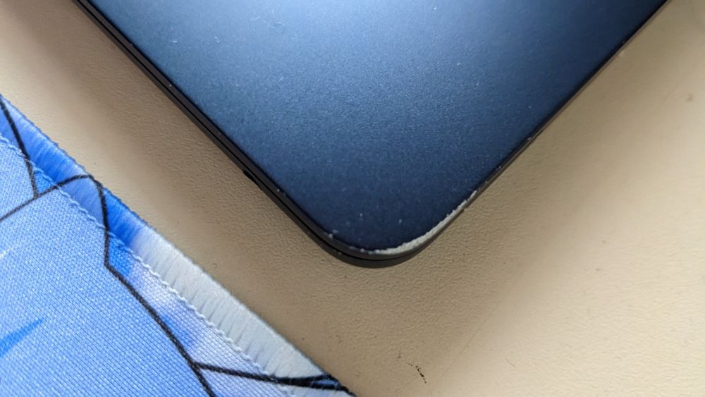 MacBook air m2 16/512