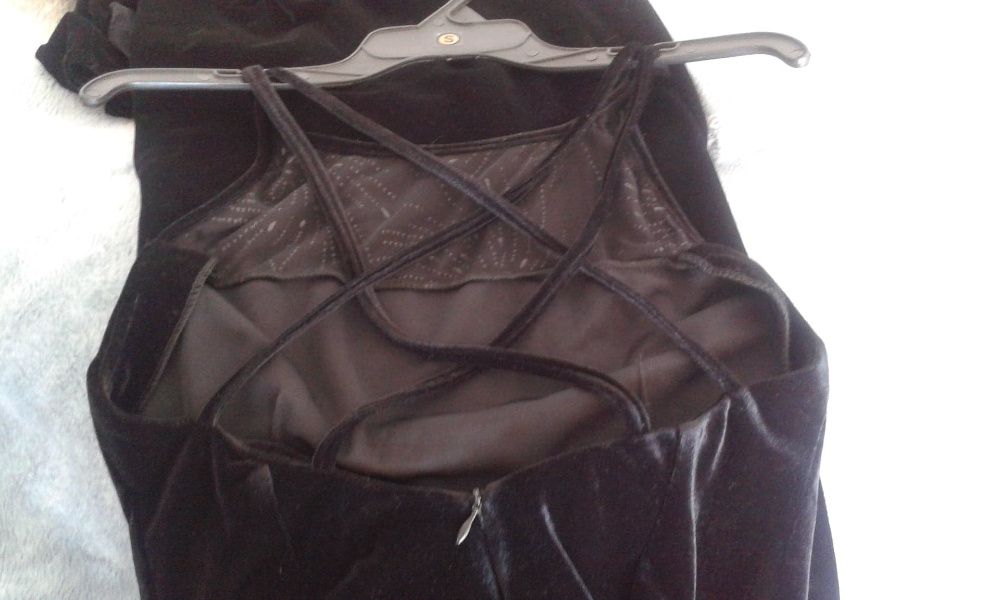 sukienka czarna rozmiar 38