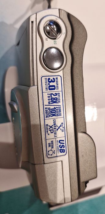 Продам фотоапарат Olympus c300