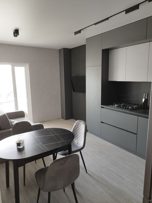 Продається 1 кімнатна квартира .Центр.