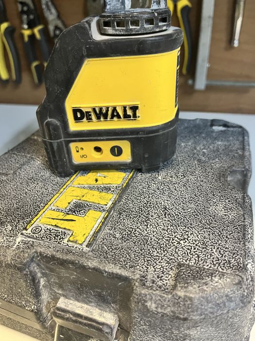 Продам лазер. Dewalt