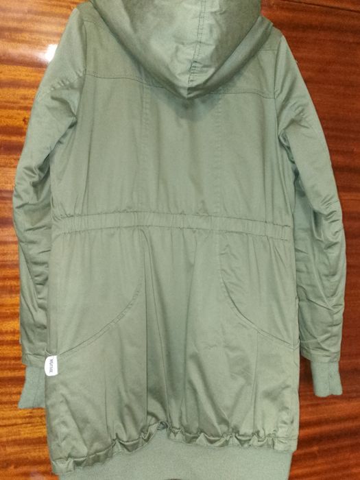 Парка  куртка S в хорошем состоянии