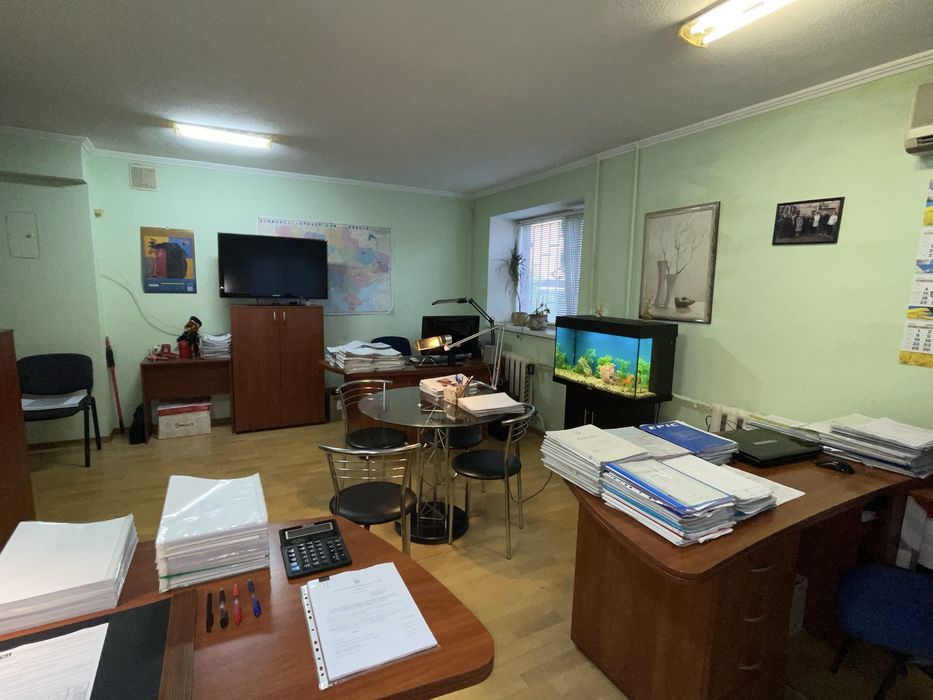 Продам  офис в районе парка Шевченко