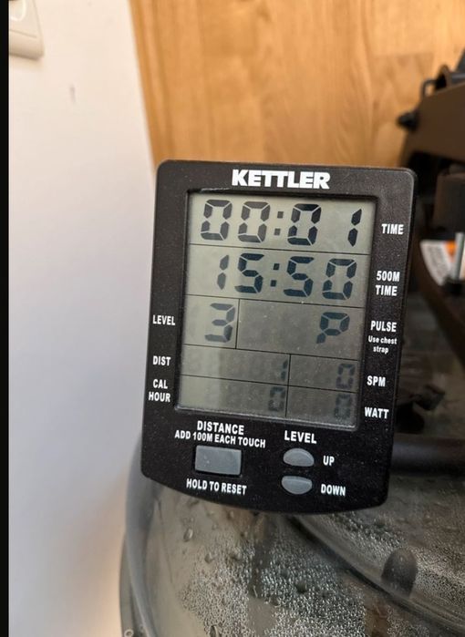 Wodny wioślarz Kettler Aquarower 500. Regulacja oporu wody