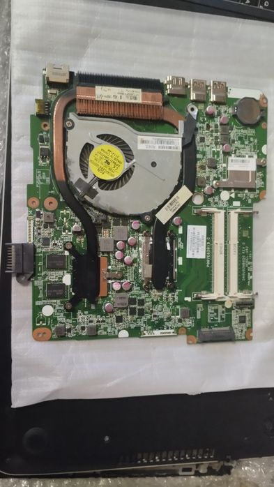 Продам Hp pavilion 15.На запчасти.