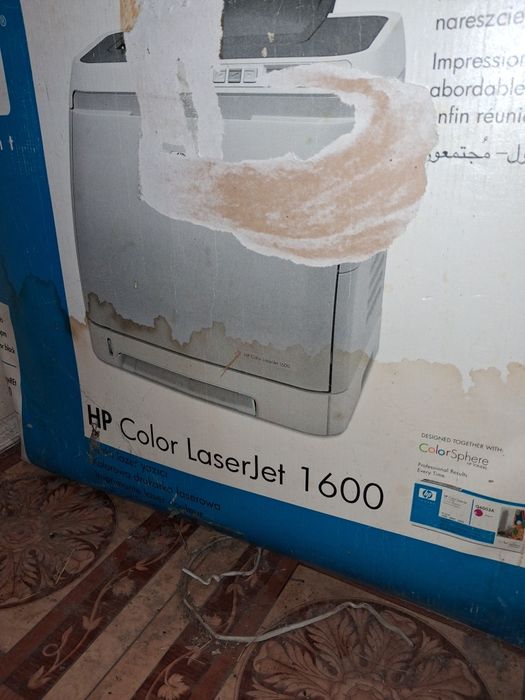 Цветной принтер HP 1600