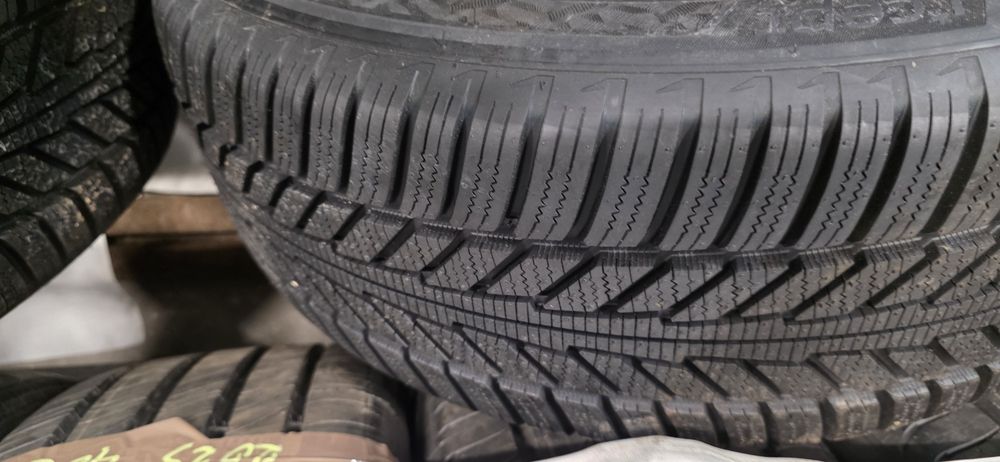 Opony zimowe 225/55/18 Hankook  Nowe powystawowe